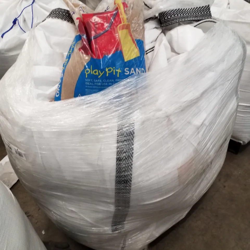 PALLET CONTAINING APPROXIMATELY 35 BAGS OF PLAY SAND