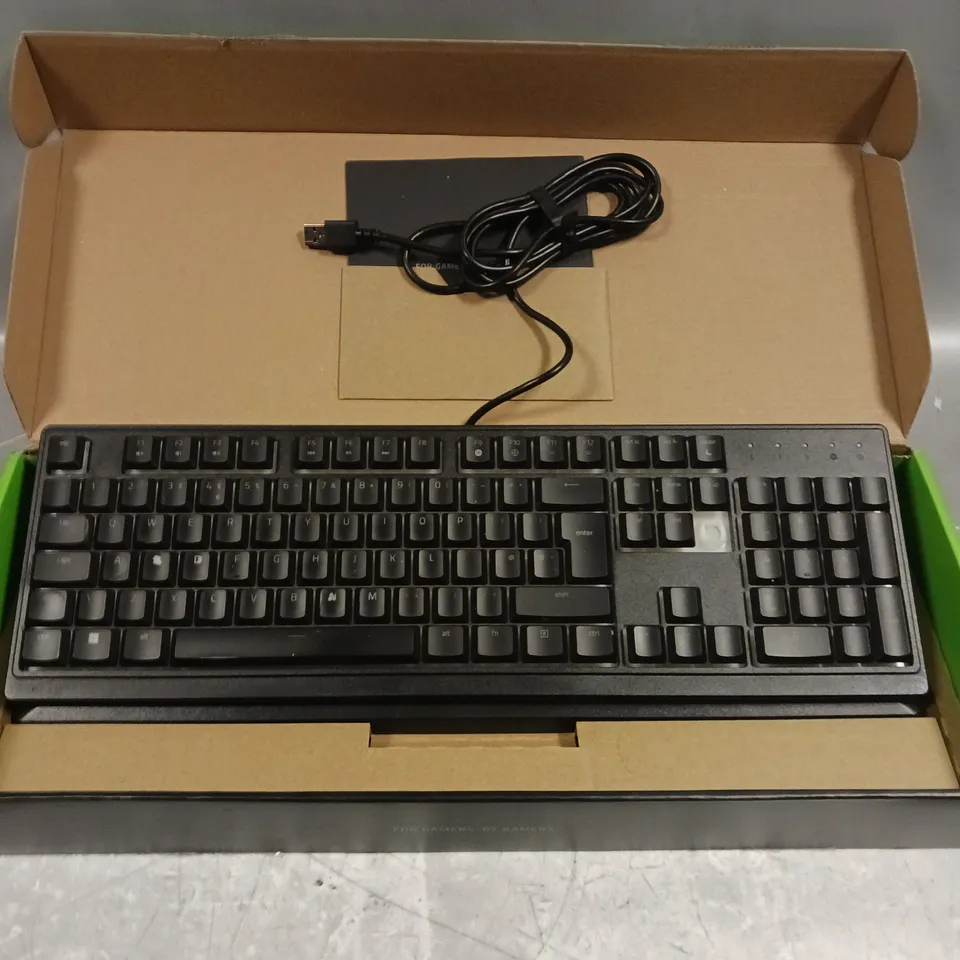 BOXED RAZER ORNATA V3 KEYBOARD 