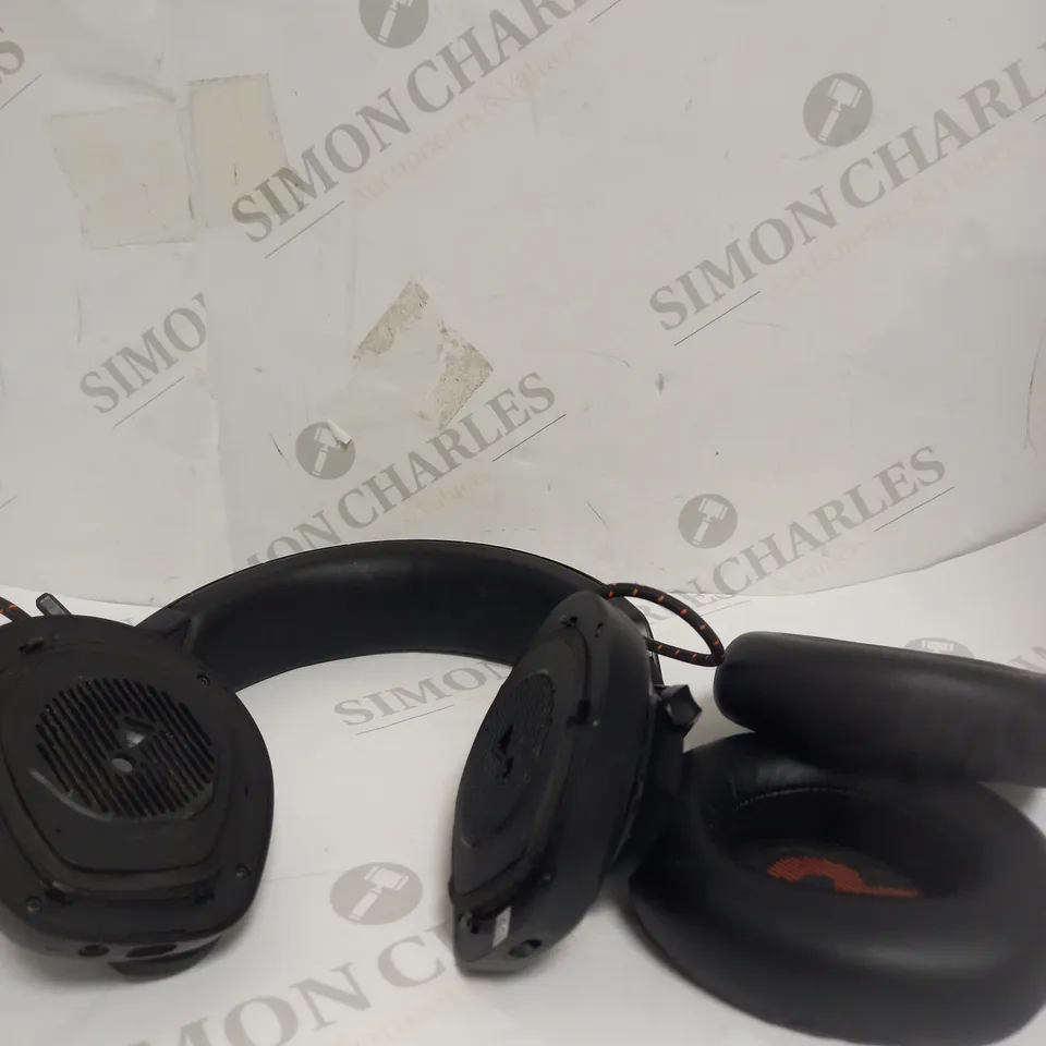 JBL QUANTUM 600 WIRELESS OVER-EAR GAMING HEADSET 