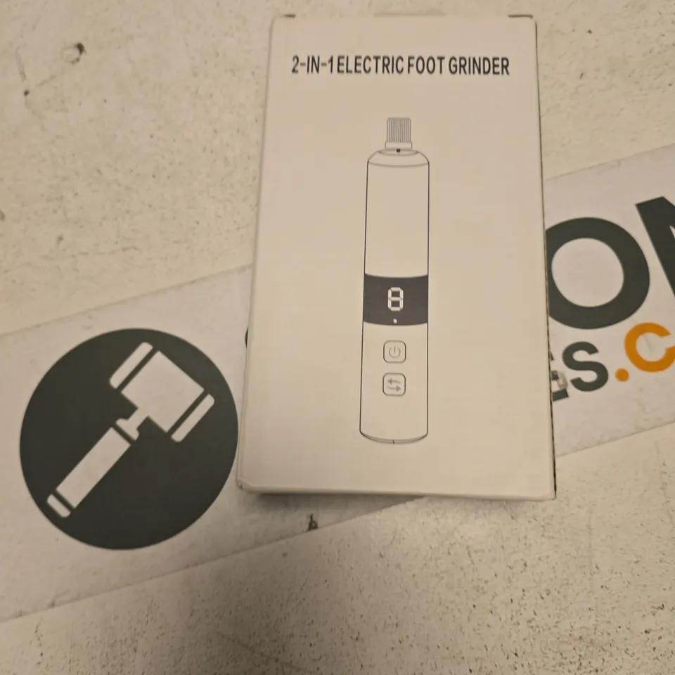 TOTE OF APPROXIMATELY 15 ASSORTED ITEMS TO INCLUDE: 2-1 ELECTRIC FOOT GRINDER 