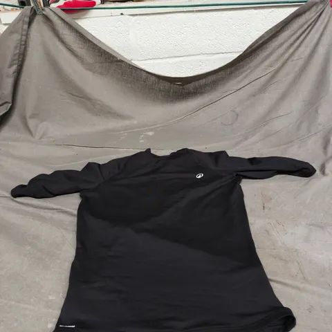DECATHLON BLACK LONG-SLEEVE SPORTS TOP – YOUTH SIZE 14–15 TAGGED