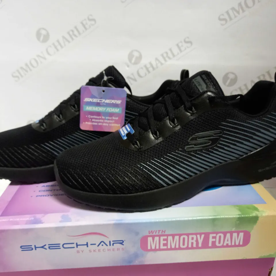 SKECHERS DYNAMIGHT TRAINERS UK SIZE 6