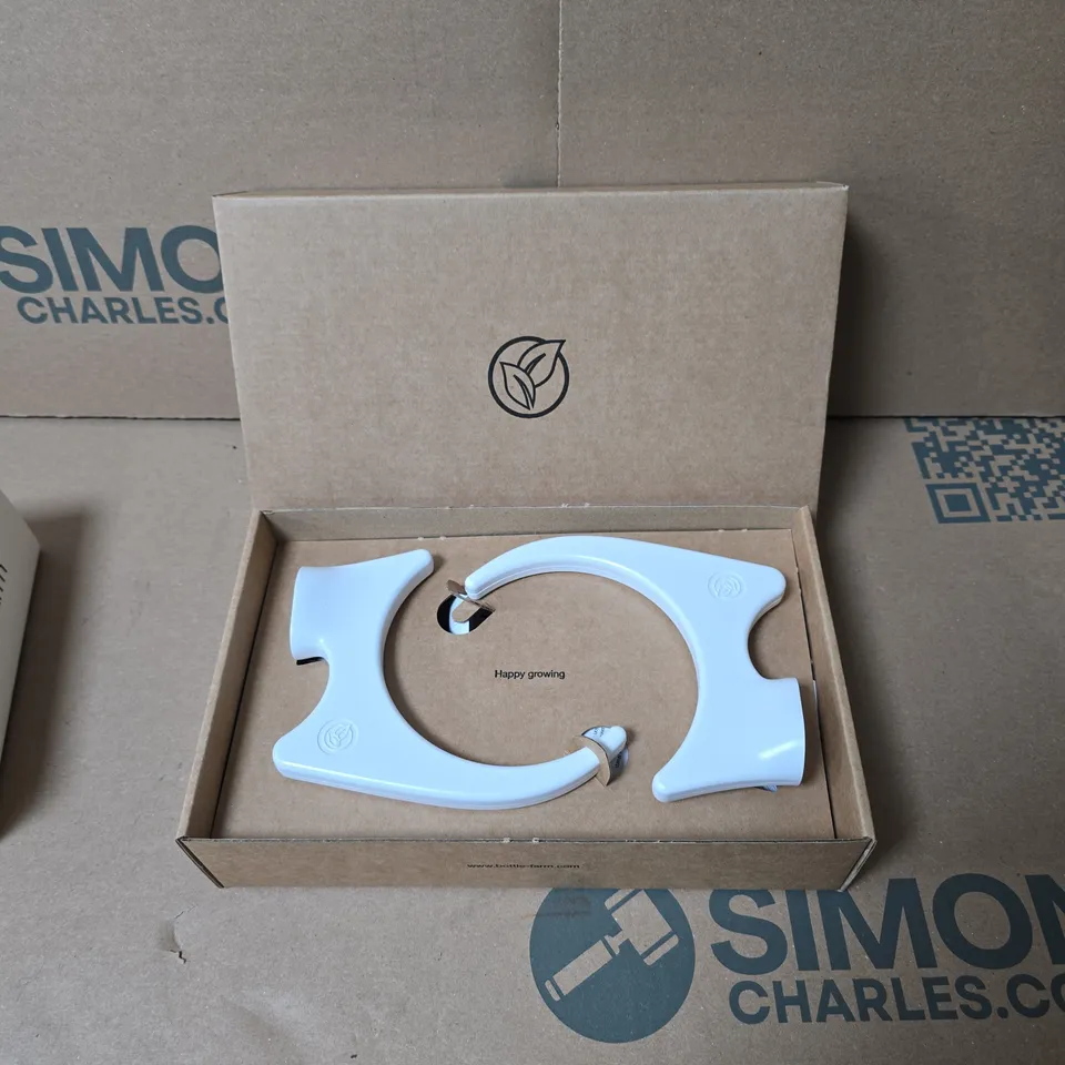 BOTTLE FARM INDOOR WINDOW HERB GARDEN KIT - SEEDS INCLUDED – GROW FRESH HERBS ON YOUR WINDOW