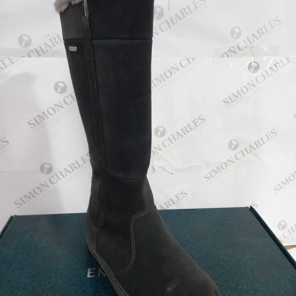 EMU AUSTRALIA "MOONTA" KNEE HIGH BOOTS - UK SIZE 6, DARK GREY - UNBOXED