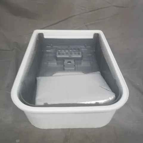 GREY PLASTIC PET CARRIER