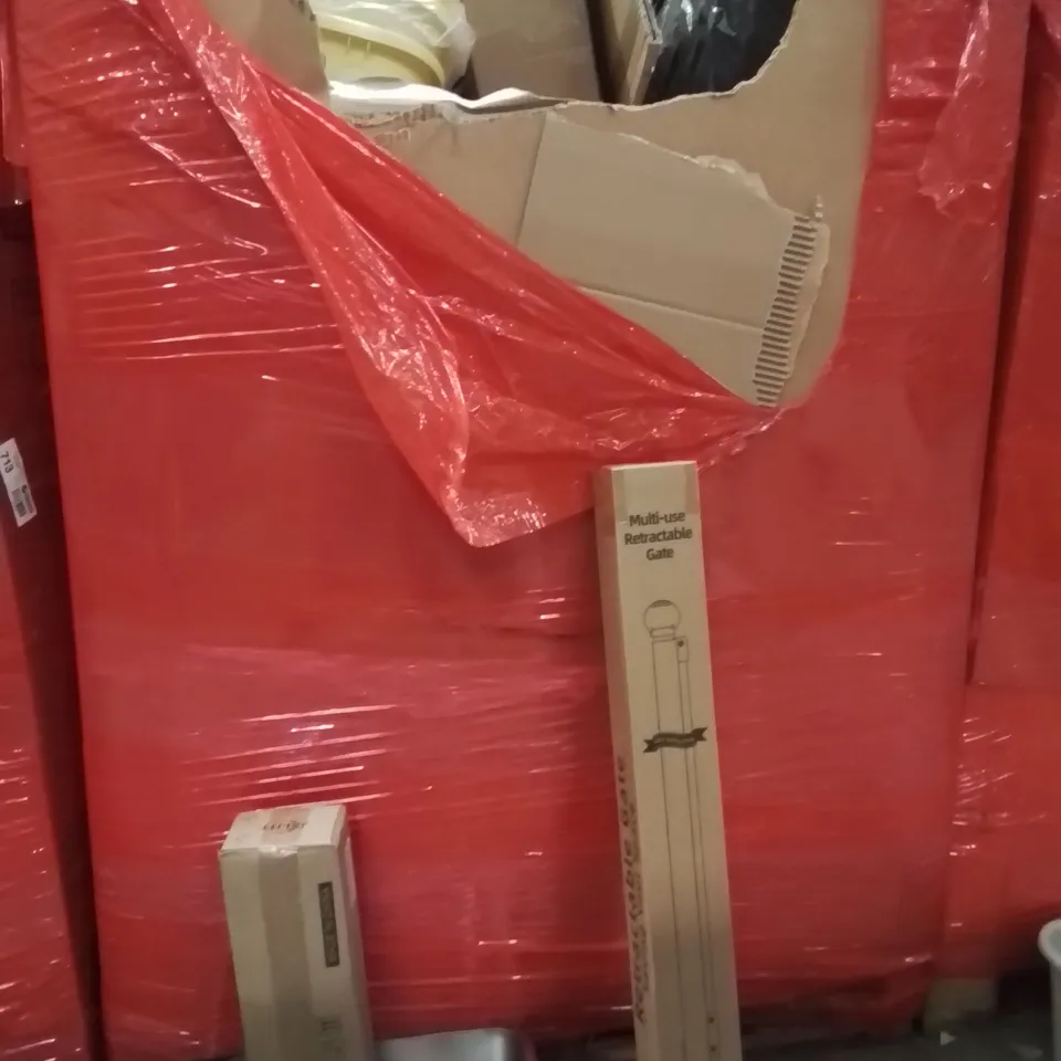 PALLET OF ASSORTED HOUSEHOLD GOODS AND PRODUCTS TO INCLUDE;RETRACTABLE SAFETY GATE,LED MIRROR LIGHT,CAT LITTER TRAY 