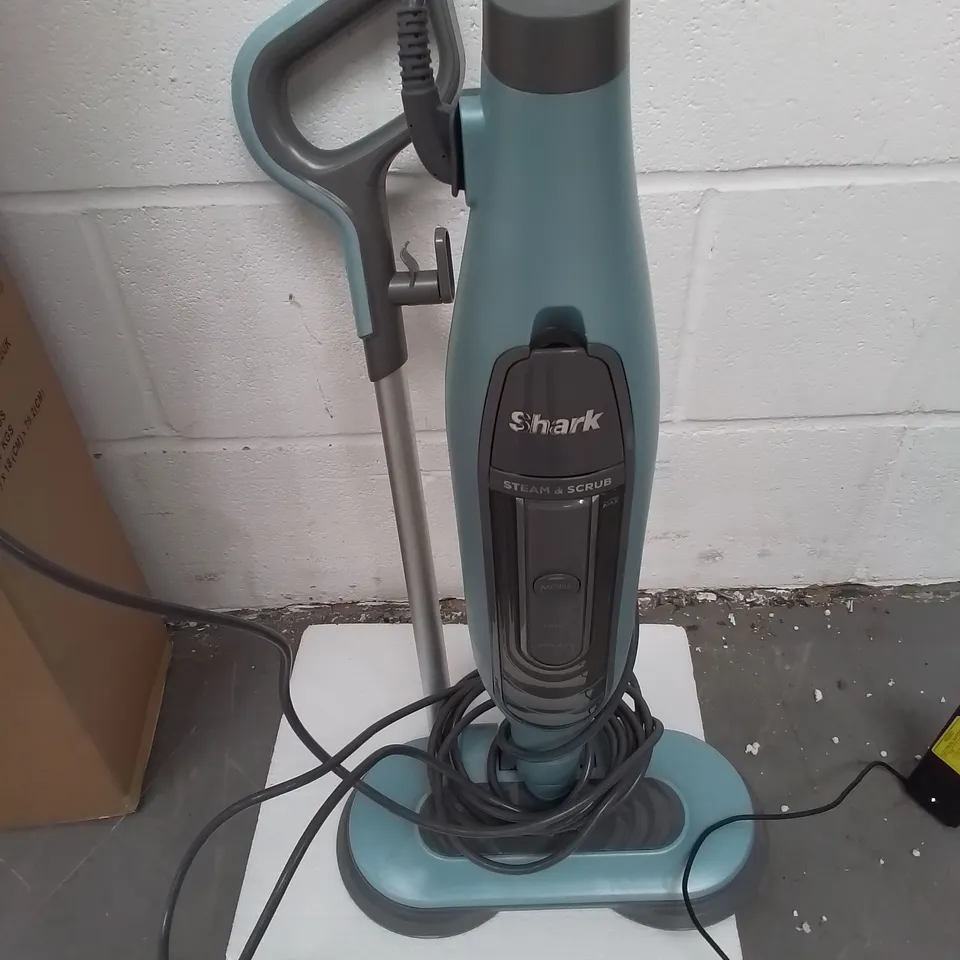 BOXED SHARK S6002UK STEAM FLOOR MOP