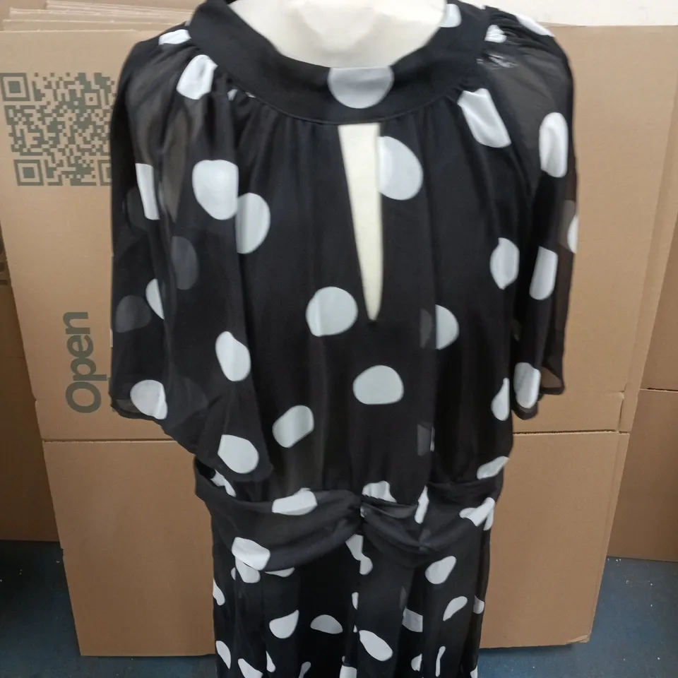 BLACK POLKA DOT MAXI DRESS – UK SIZE 20