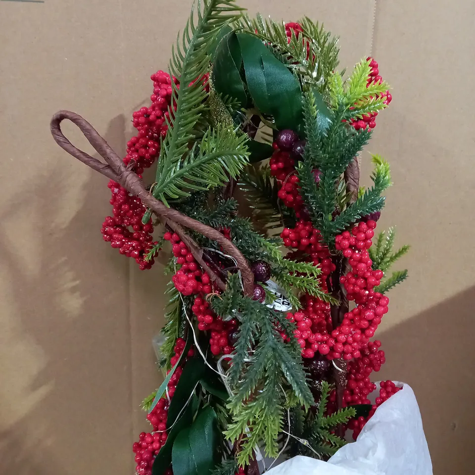 HOME REFLECTIONS 135CM PRELIT BERRY GARLAND RED