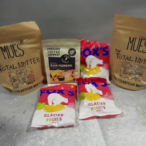 APPROXIMATELY 14 ASSORTED FOOD & DRINK PRODUCTS TO INCLUDE LAKELAND MUES THE TOTAL NUTTER (500G), FOXS GLACIER FRUITS SWEETS, MISSION COFFEE WORKS EVIN MORENO, ETC