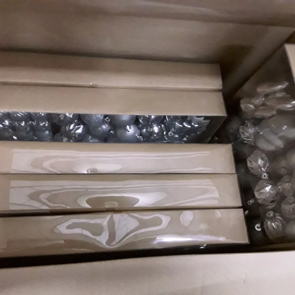 BOX CONTAINING APPROXIMATELY 6 BRAND NEW 60 SILVER BAUBLE PACKS