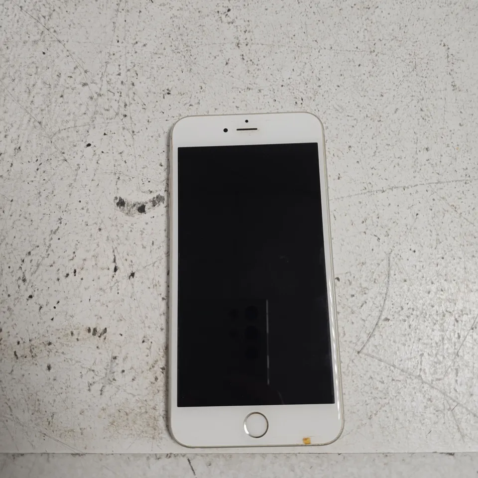 APPLE IPHONE S – SILVER SMARTPHONE