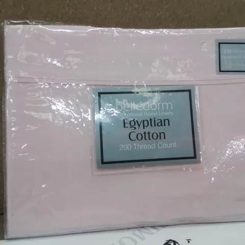 BRAND NEW BELLEDORM EGYPTIAN COTTON 200 THREAD COUNT PAIR OF PILLOW CASES -PINK-