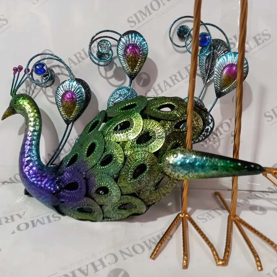 BOXED UNBRANDED OUTDOOR PEACOCK DECORATION