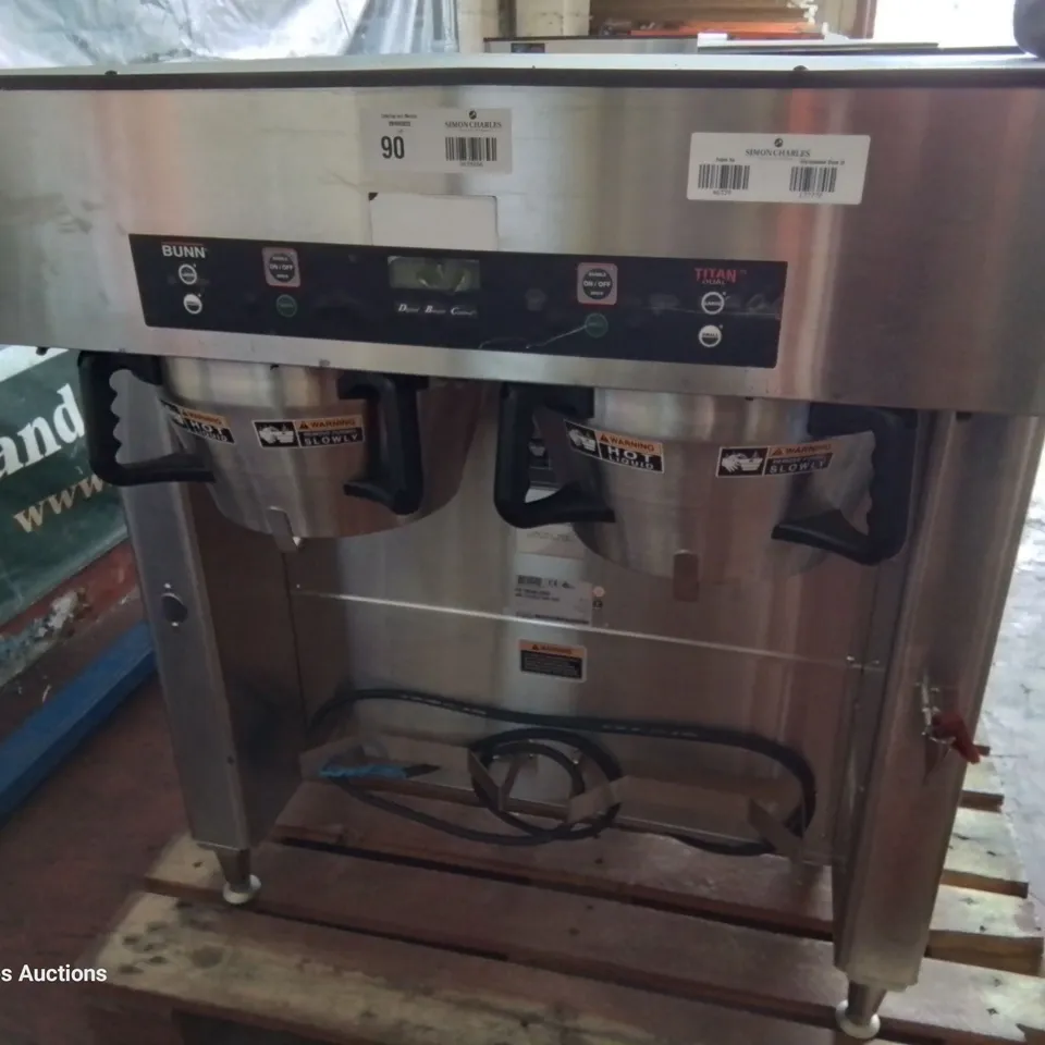 BUNN DUAL TITAN COMMERCIAL COFFEE BREWER