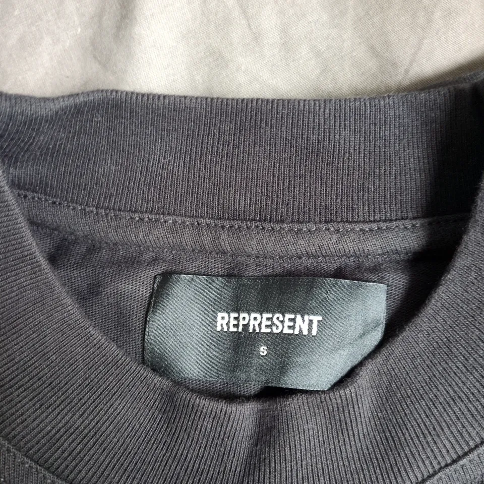 REPRESENT T-SHIRT – BLACK WITH SHARK MOUTH GRAPHIC, UK SIZE S
