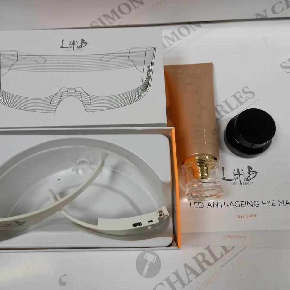 BOXED LAB LIFE + BEAUTY ANTI AGEING EYE MASK 