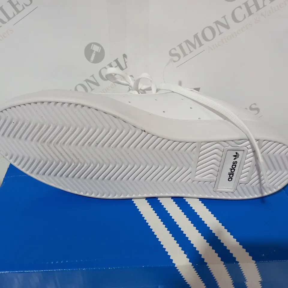 BOXED ADIDAS WHITE VEGAN SLEEK WOMANS TRAINERS - SIZE 6