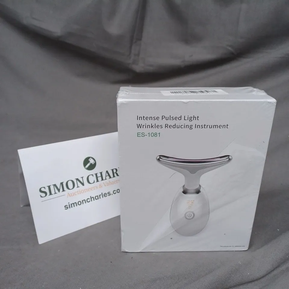 BOXED AND SEALED INTENSE PULSED LIGHT WRINKLES REDUCING INSTRUMENT 