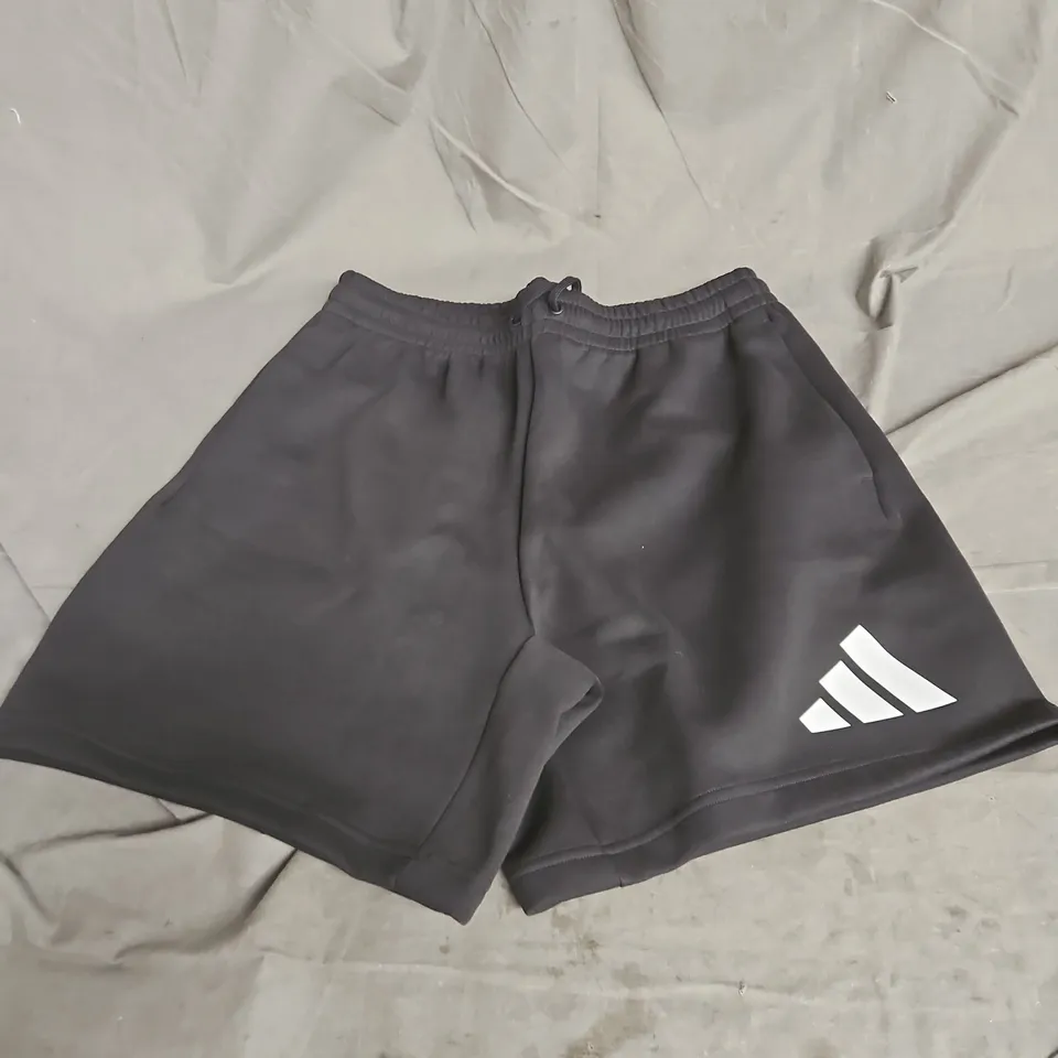 ADIDAS 7" INSEAM SHORTS IN BLACK SIZE L