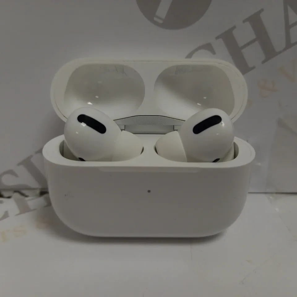 APPLE AIRPODS PRO 