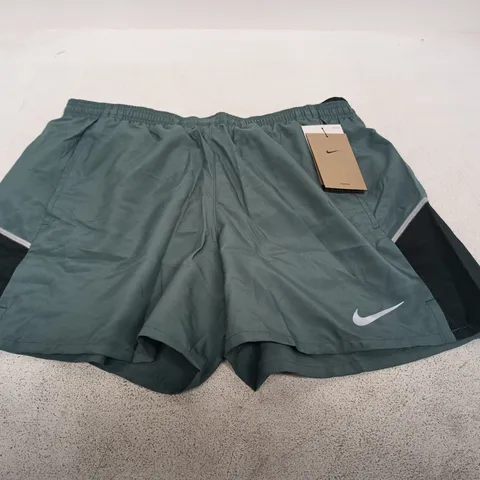 NIKE MEN'S RUNNING SHORTS – TEAL/GREEN - SIZE M