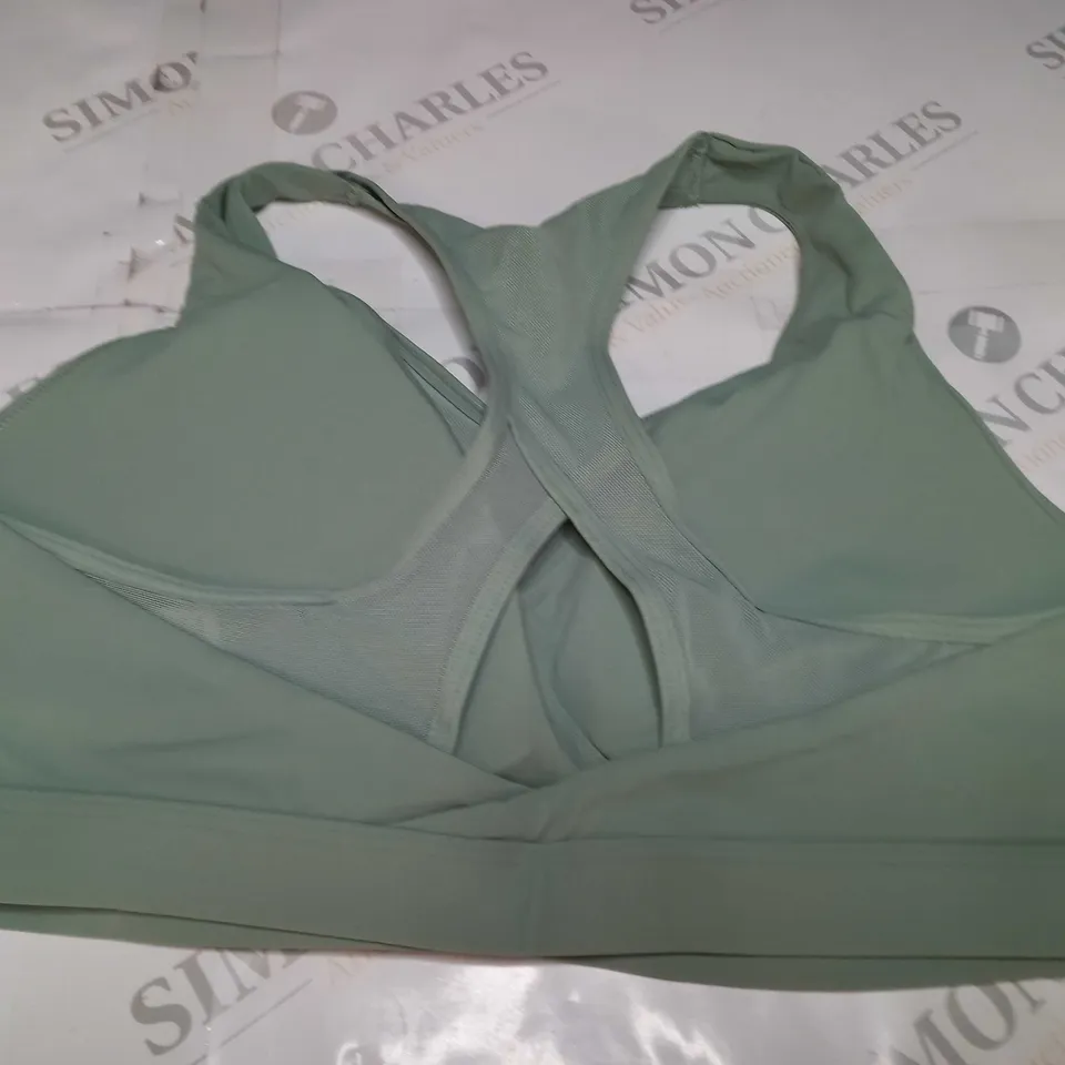 GYMSHARK SPORTS BRA IN GREEN - MEDIUM