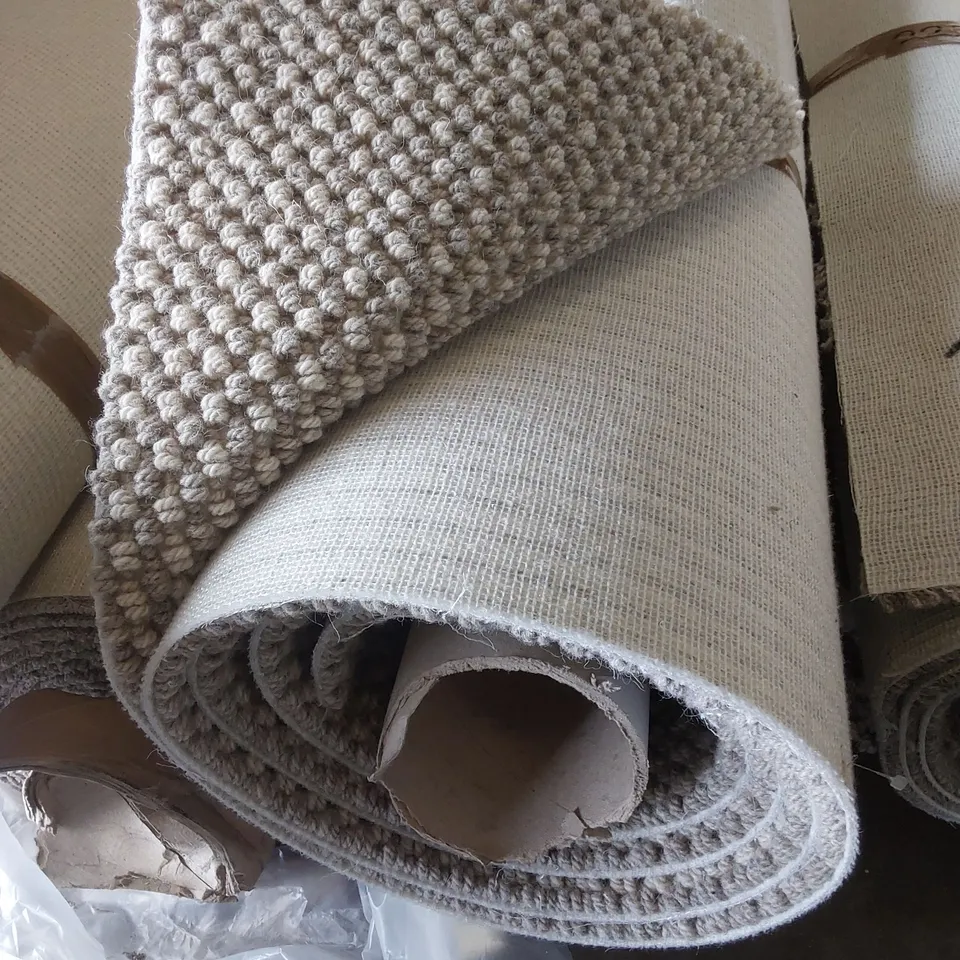 ROLL OF QUALITY FOUR SEASONS 2-TONE GOSHAWK GALLOWAY ELRIG CARPET // SIZE: APPROX 3 X 3m