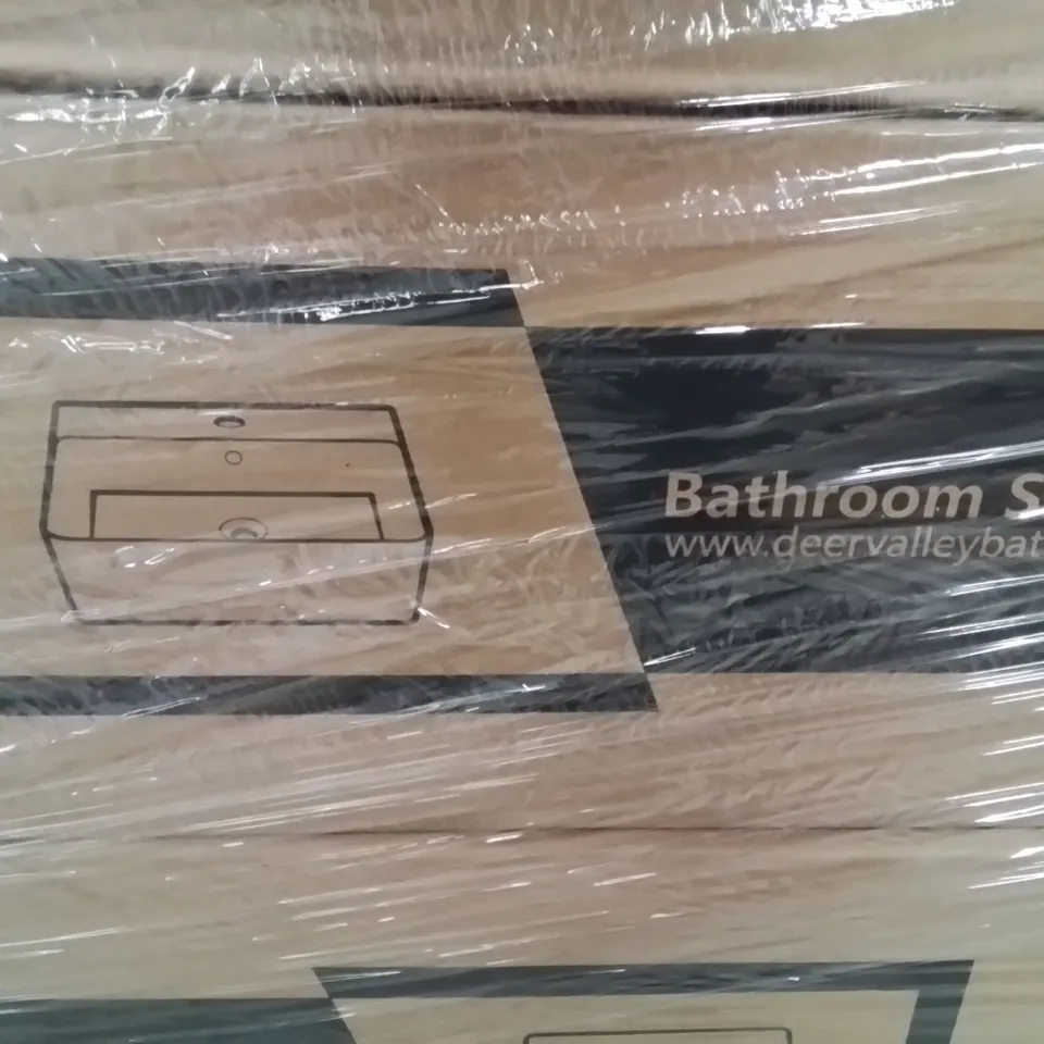 PALLET CONTAINING 15 DEERVALLEY DV-1V031MJ BATHROOM SINK BASINS