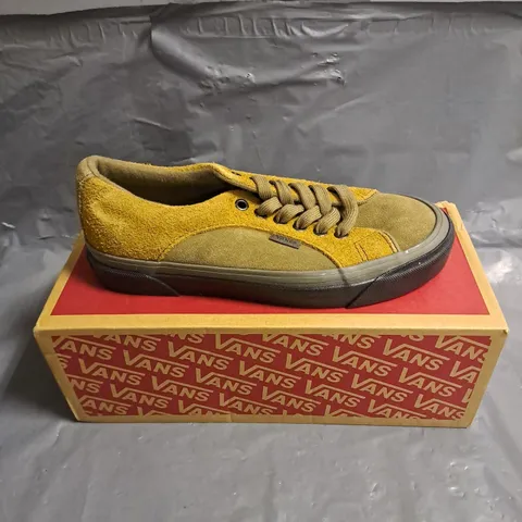 BOXED PAIR OF VANS LAMPIN 86 DX SHOES IN BRONZE BROWN SIZE UK 5