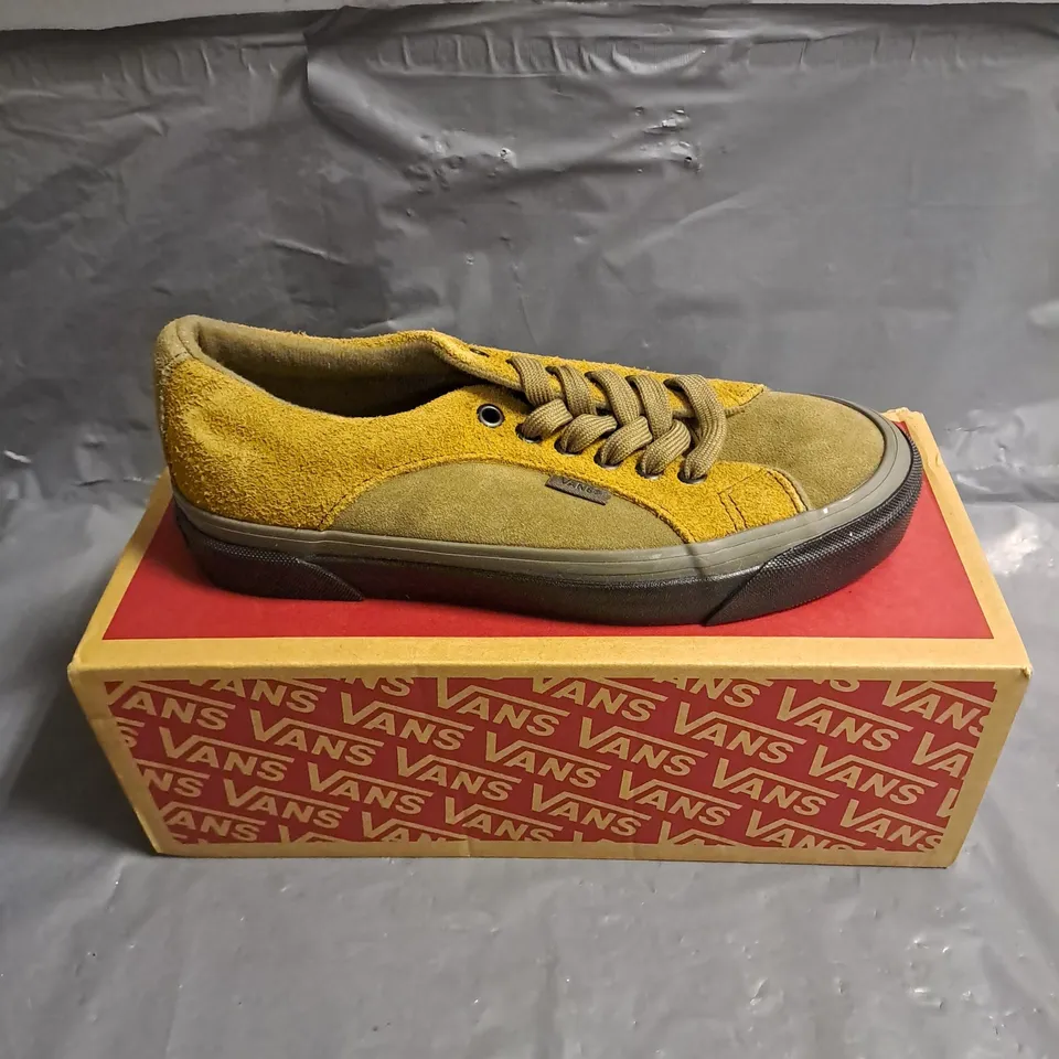 BOXED PAIR OF VANS LAMPIN 86 DX SHOES IN BRONZE BROWN SIZE UK 5