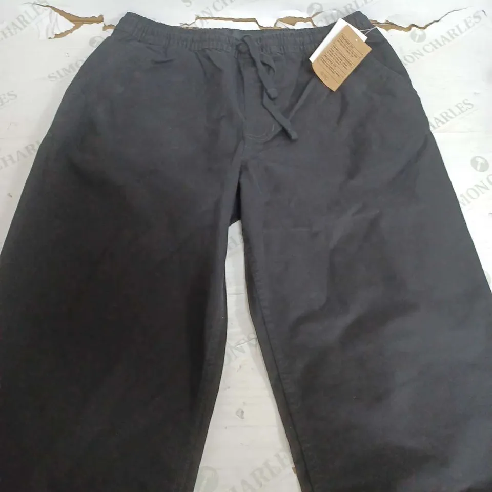 VANS RANGE RELAXED PANTS IN BLACK - MEDIUM