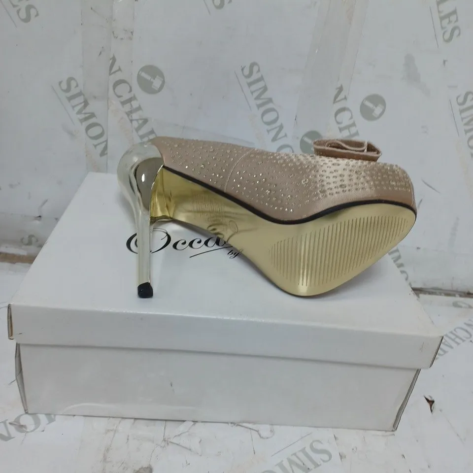 LOT OF 11 PAIR OF OCCASIONS BY CASANDRA LADIES SHOES