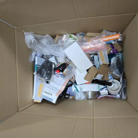 BOX OF APPROXIMATELY 25 ASSORTED HOUSEHOLD ITEMS TO INCLUDE: RICK AND MORTY ROLLING TRAY AND BUTYL WATERPROOF TAPE 