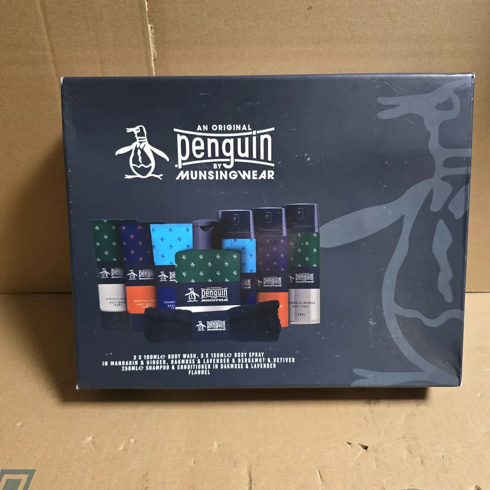 PENGUIN BY MUNSINGWEAR ORIGINAL GROOMING SET