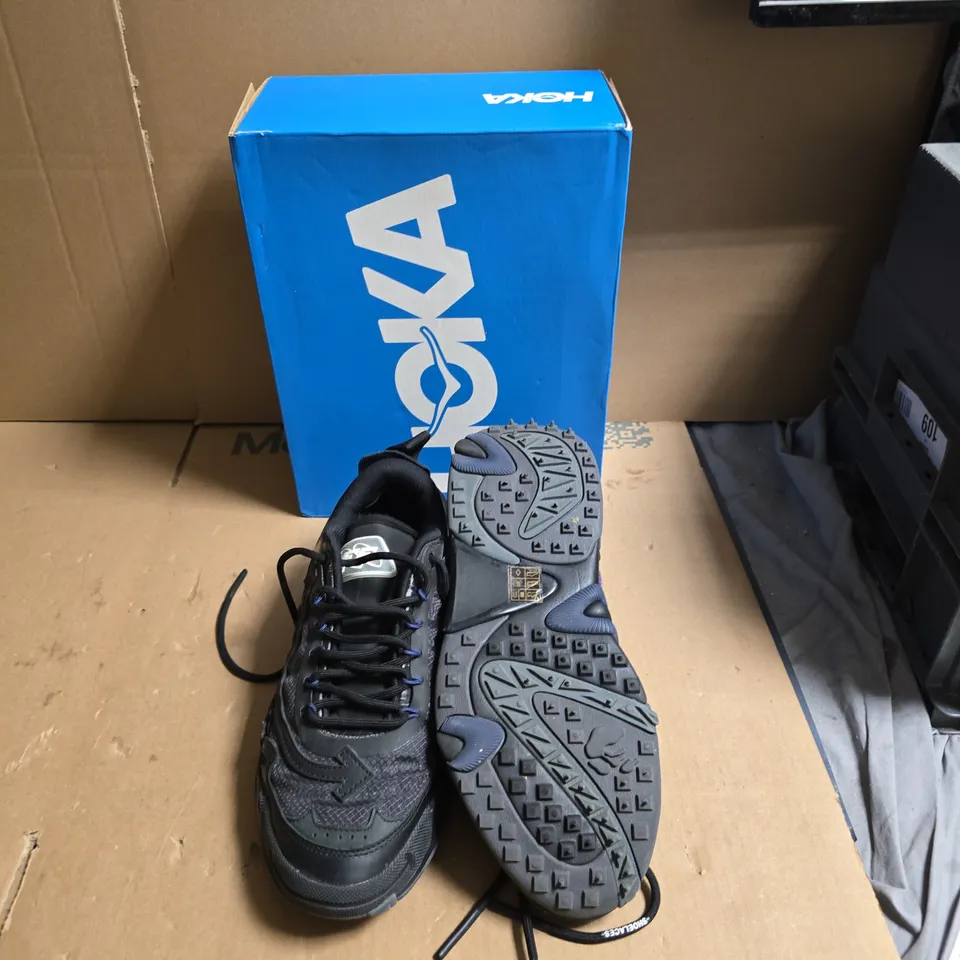 HOKA RUNNING SHOES – BLACK/GREY WITH BOX - EUR SIZE 41 