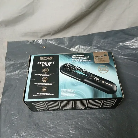 REVAMP STRAIGHT AND GO CORDLESS HOT BRUSH BOXED