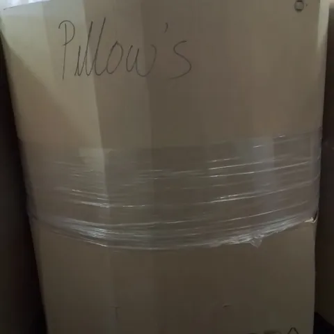 PALLET CONTAINING A LARGE QUANTITY OF PILLOWS 