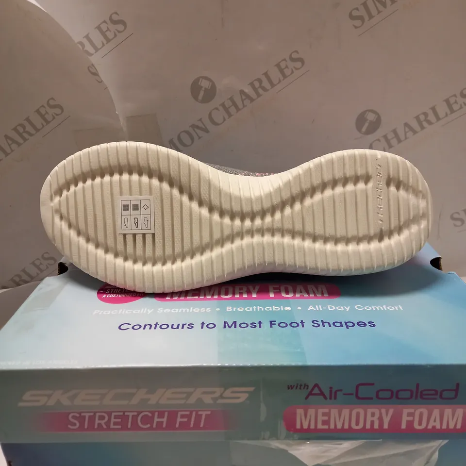 SKECHERS ULTRA FLEX GREY TRAINERS - SIZE 6