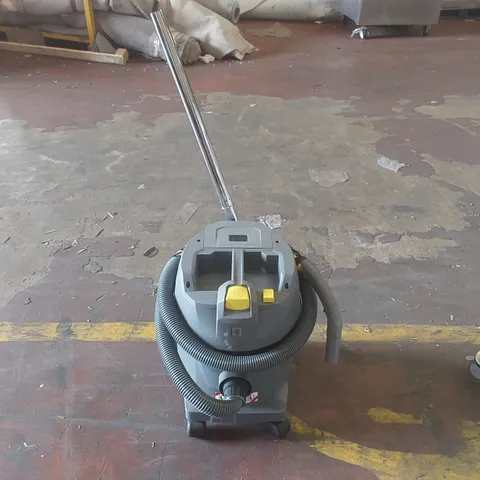 KARCHER NT22/1 AP VACUUM CLEANER