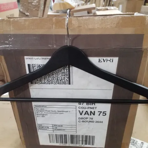 BOXED SET OF 10 GRANDMA SHARK WODDEN HANGERS - BLACK  