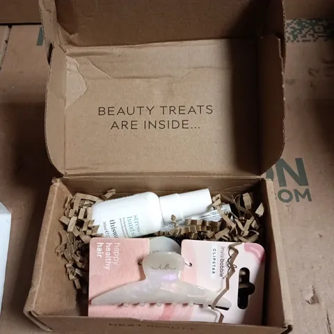 ON THE GO BEAUTY STAPLES BEAUTY BOX 