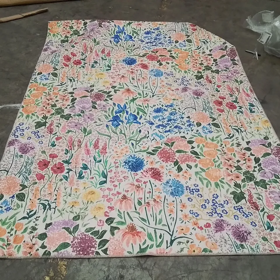 QUALITY DESIGNER AREA RUG - APPROXIMATELY 230X160CM