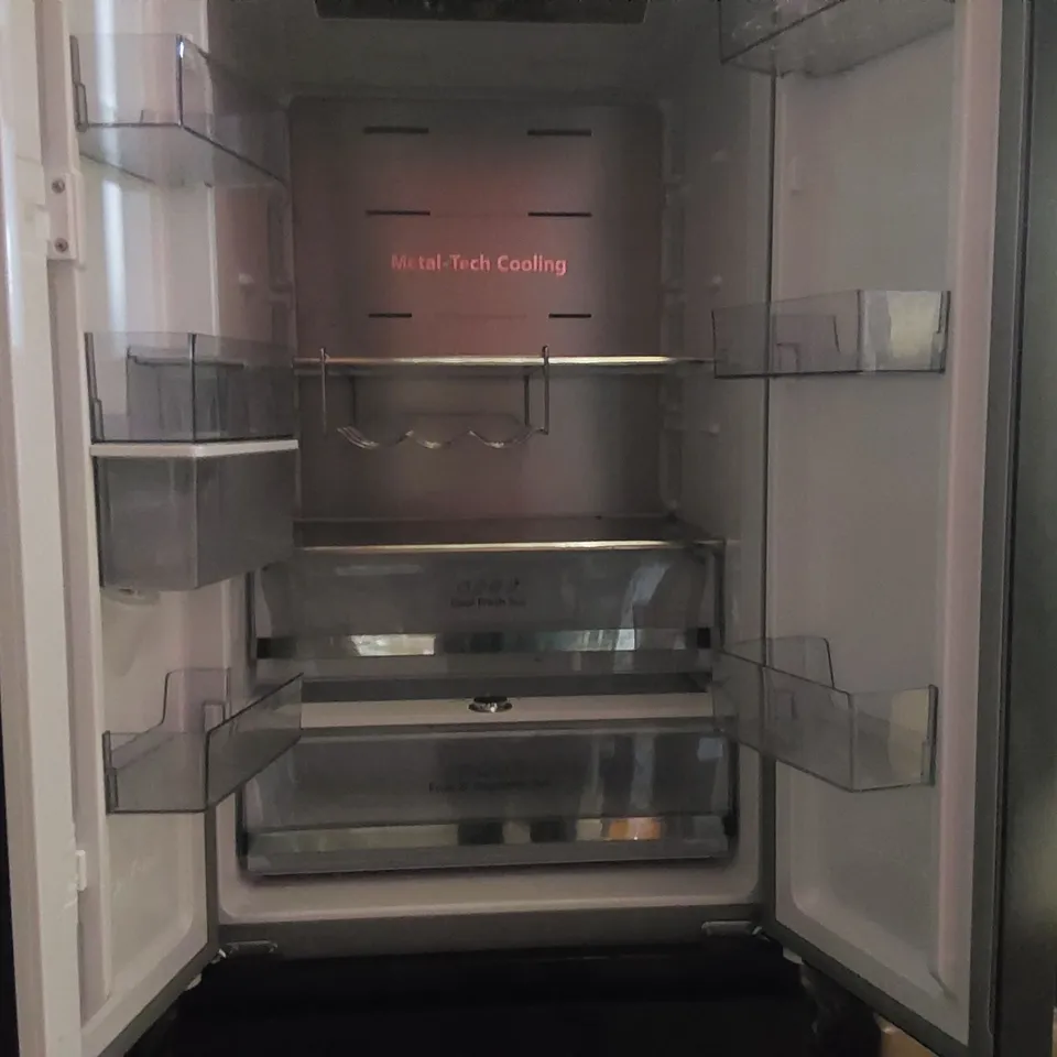 HISENSE PUREFLAT RF632N4WFE AMERICAN STYLE FRIDGE FREEZER - BLACK WITH WATER DISPENSER 