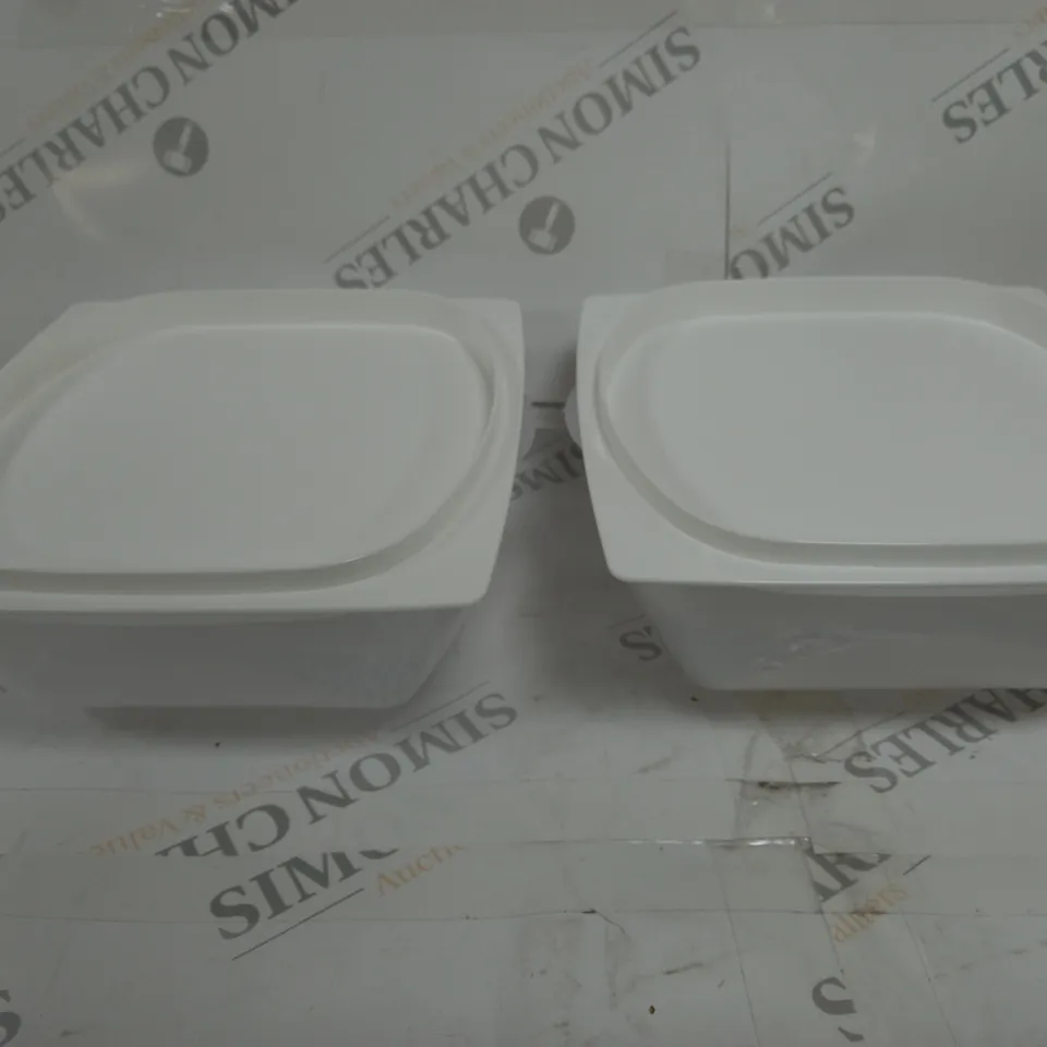 BOXED PAIR OF PLASTIC CHEE SMART TUPPERWARE STORAGE BOXES - MEDIUM 