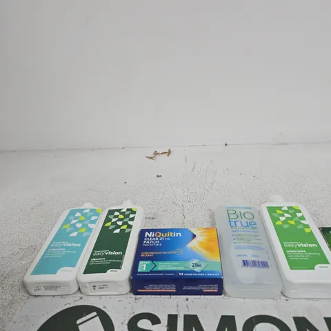 TOTE OF APPROXIMATELY 10 ASSORTED ITEMS INCLUDING NICORETTE INVISIPATCH, SPECSAVERS UNIPURPOSE AND BIOPTRUE MULTI-PURPOSE SOLUTION