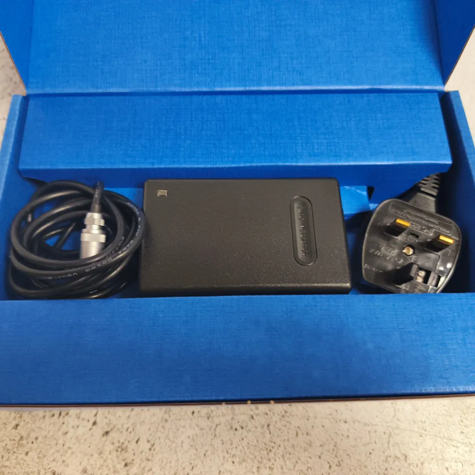 BOXED FEMTO PS-15-25-L SWITCHING POWER SUPPLY