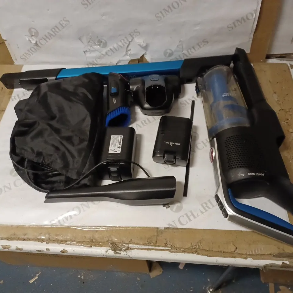 HOOVER CORDLESS PET VACUUM 