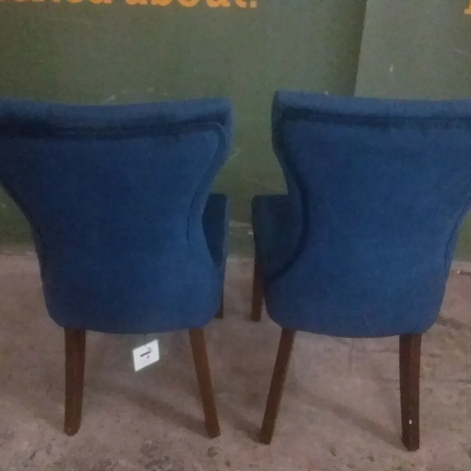 SET OF 2 BEWLEY BLUE VELVET BUTTON BACK DINING CHAIR (DARK LEG)