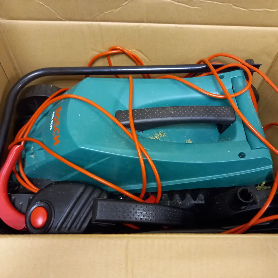 BOSCH ARM 3200 LAWNMOWER 